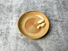 Load image into Gallery viewer, Garlic Grater - Plain Jane