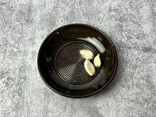 Load image into Gallery viewer, Garlic Grater - Plain Jane