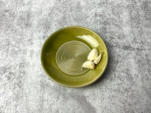 Load image into Gallery viewer, Garlic Grater - Plain Jane
